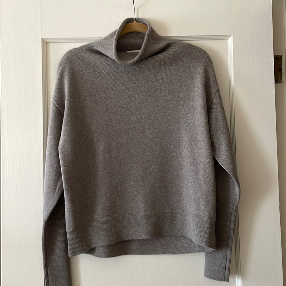 NWOT Aritzia Wilfred Cyprie Merino Turtleneck Sweater